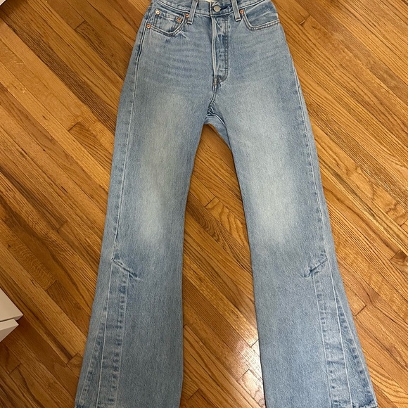 Levi’s Ribcage Split Flare in Classic Blue - Picture 1 of 10